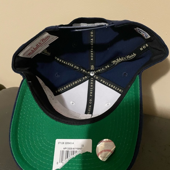 New York Yankees Navy and White Cap - Picture 5 of 5